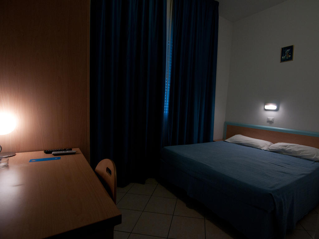 Hotel Savina Rimini Kültér fotó